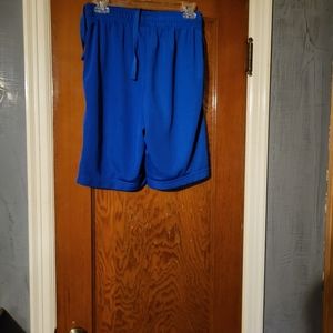 Xersion Men's Shorts Size Small EUC